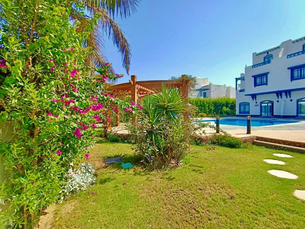 Vila Luxury With Pool In *